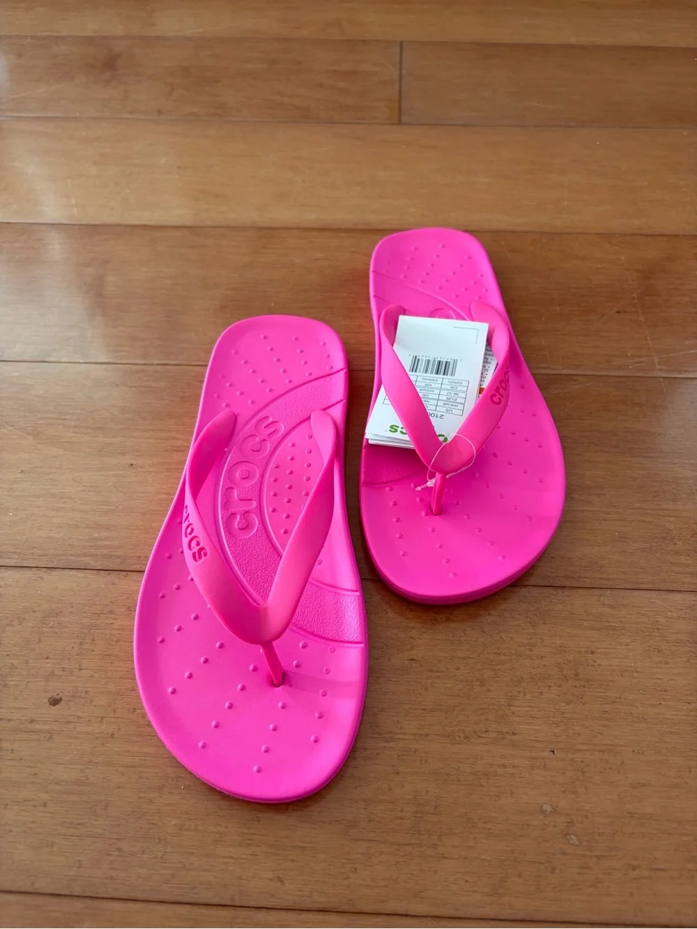 CROCS Bright Pink Flip Flop Thong Sandals, 6 - Picture 4 of 7